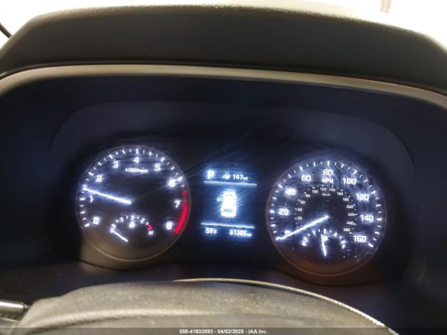 KM8J2CA46KU960142 Hyundai TUCSON SE