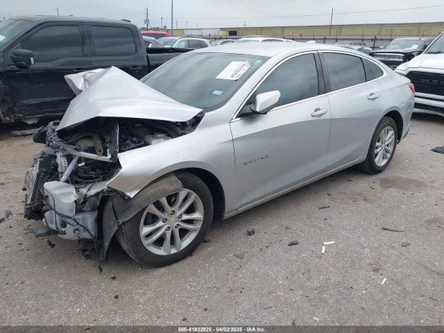 Chevrolet MALIBU LT 2018 1G1ZD5ST6JF261270 Image 2