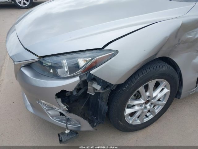 3MZBM1L74EM116489 Mazda Mazda3 I Touring
