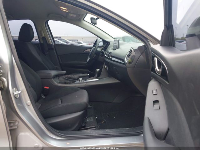 3MZBM1L74EM116489 Mazda Mazda3 I Touring
