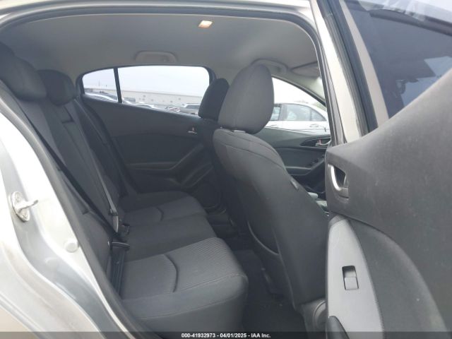 3MZBM1L74EM116489 Mazda Mazda3 I Touring