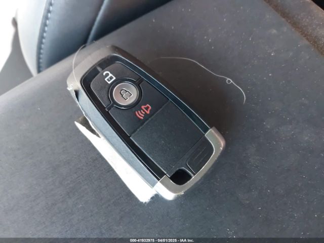 1FMEE5DP0NLB85017 Ford Bronco Black Diamond