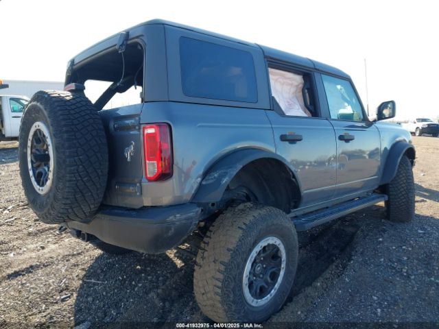 1FMEE5DP0NLB85017 Ford Bronco Black Diamond