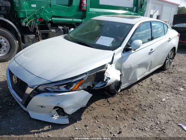 1N4BL4DW0KC149358 Nissan Altima 2.5 Sv