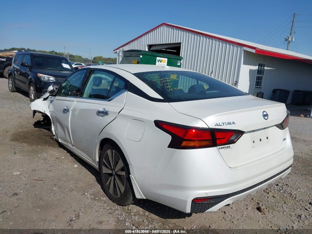 1N4BL4DW0KC149358 Nissan Altima 2.5 Sv