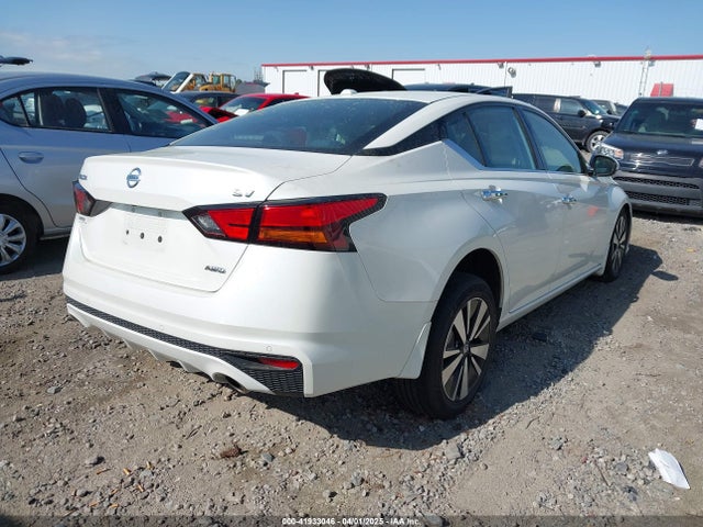 1N4BL4DW0KC149358 Nissan Altima 2.5 Sv