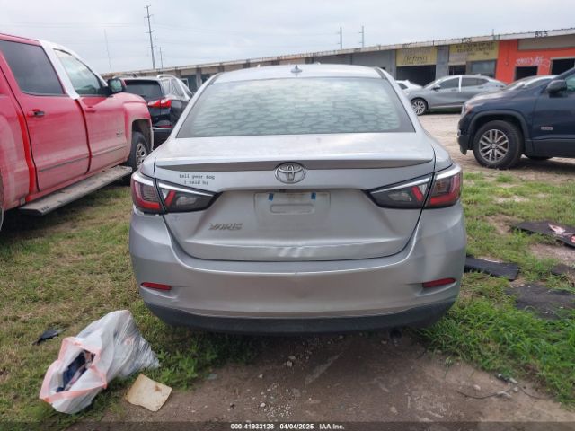3MYDLBYV1KY500070 Toyota YARIS LE