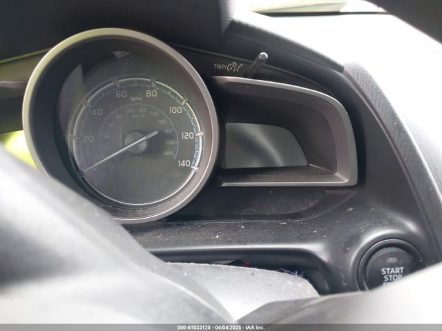 3MYDLBYV1KY500070 Toyota YARIS LE