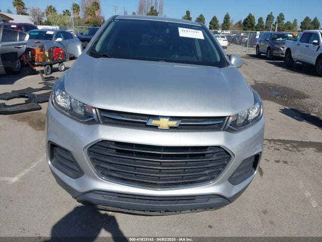 3GNCJKSB3KL261348 Chevrolet TRAX LS