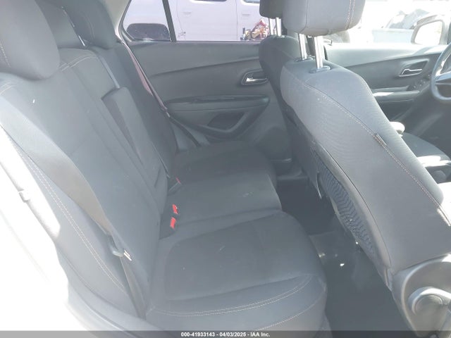 3GNCJKSB3KL261348 Chevrolet TRAX LS