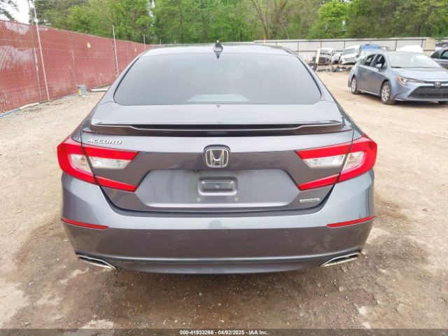 1HGCV1F95JA219205 Honda Accord Touring
