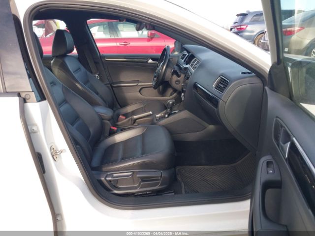 3VWD17AJ8JM245154 Volkswagen Jetta 1.8t Se Sport