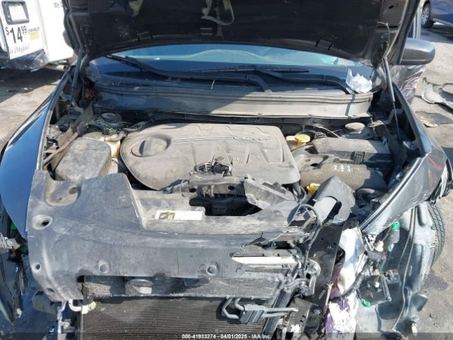 1C4PJMCS9GW103845 Jeep Cherokee Altitude