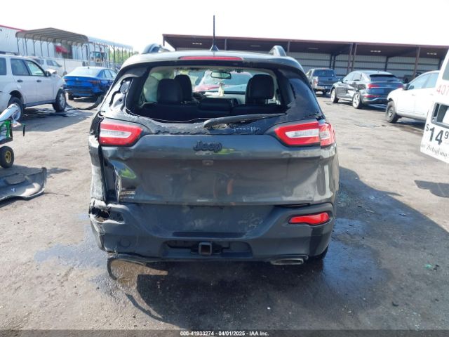 1C4PJMCS9GW103845 Jeep Cherokee Altitude