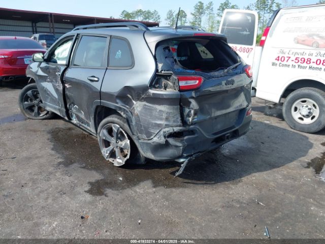 1C4PJMCS9GW103845 Jeep Cherokee Altitude