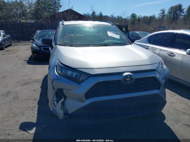 2T3F1RFVXKW051521 Toyota RAV4 LE