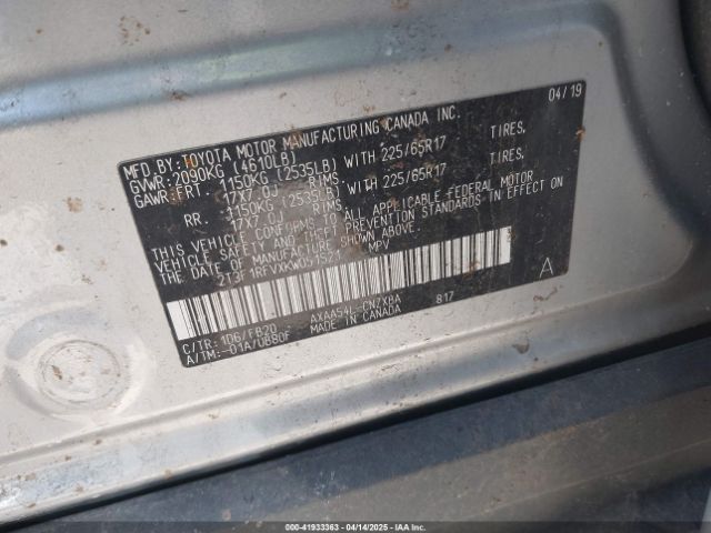 2T3F1RFVXKW051521 Toyota RAV4 LE