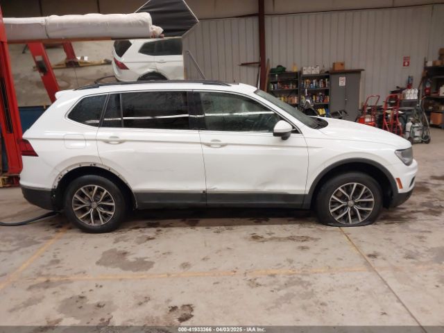 3VV2B7AX9LM124679 Volkswagen Tiguan 2.0t Se/2.0t Se R-line Black/2.0t Sel