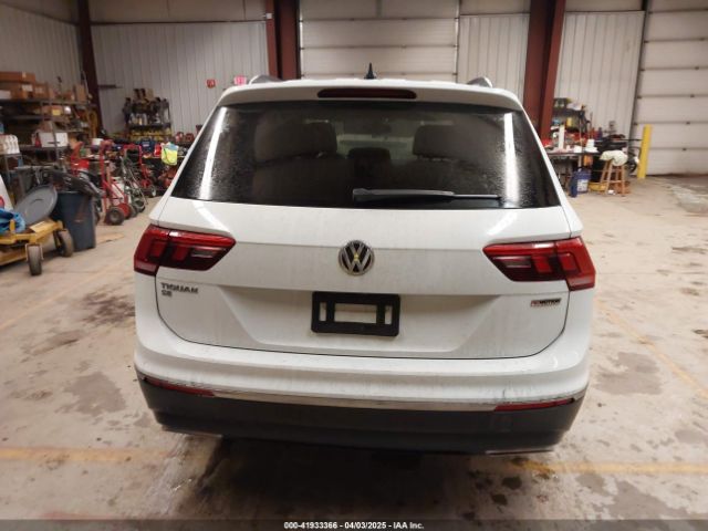 3VV2B7AX9LM124679 Volkswagen Tiguan 2.0t Se/2.0t Se R-line Black/2.0t Sel