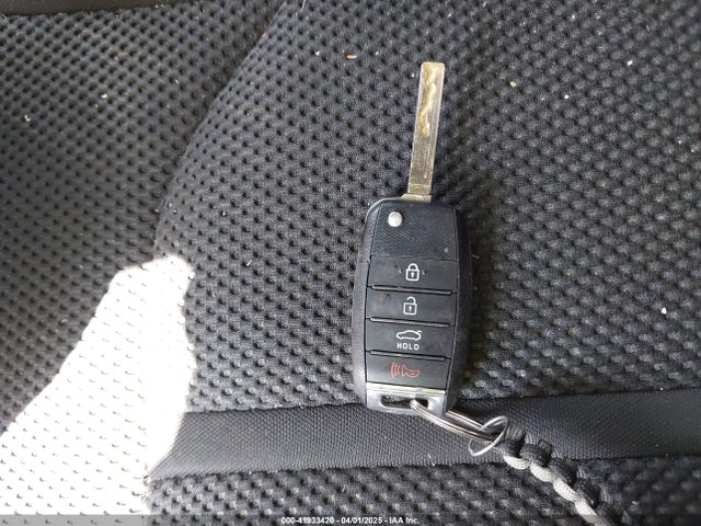 5XXGT4L33LG443653 KIA Optima Lx