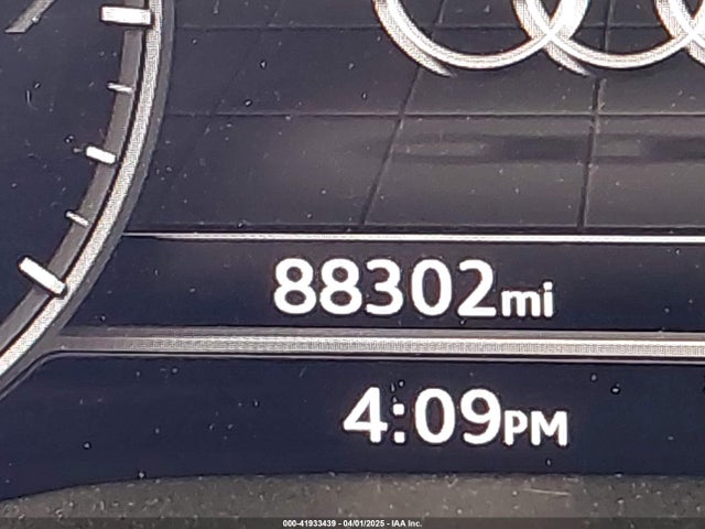 WA1BNAFY3K2024100 Audi Q5 45 Premium