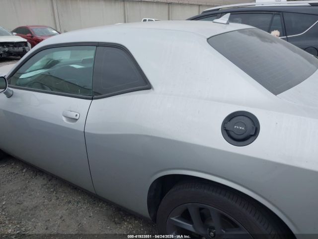 2C3CDZAG8KH655513 Dodge Challenger Sxt