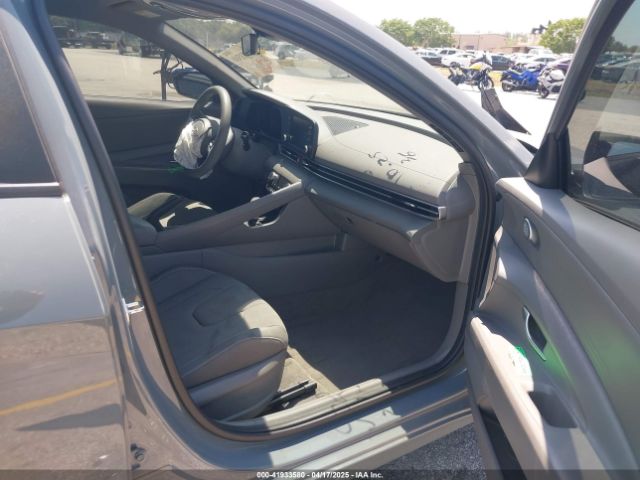 KMHLM4AG9PU444013 Hyundai ELANTRA SEL