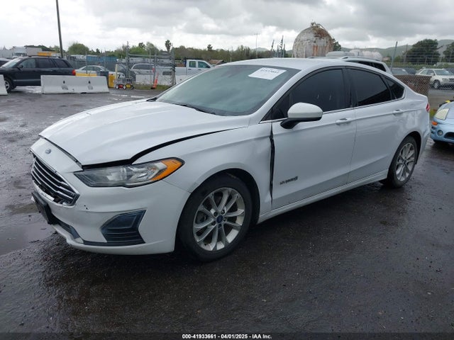 Ford Fusion Hybrid Se 2019 3FA6P0LU9KR206740 Image 2