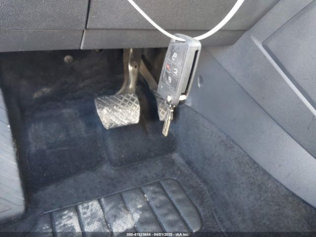 3VV0B7AX6KM095423 Volkswagen Tiguan 2.0t S