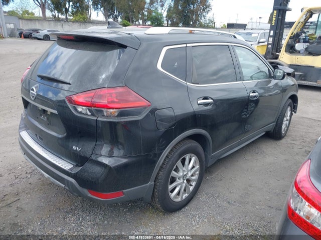 KNMAT2MTXJP606555 Nissan ROGUE SV