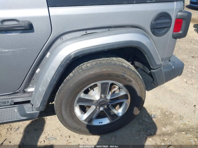 1C4HJXEN6LW204560 Jeep Wrangler Unlimited Sahara 4x4