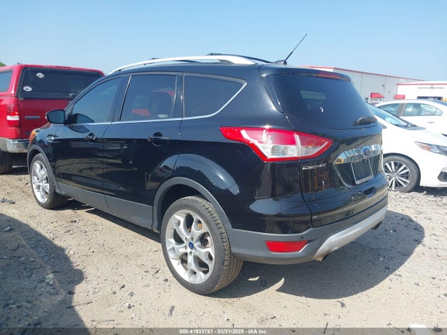 1FMCU0JX5GUC88013 Ford Escape Titanium