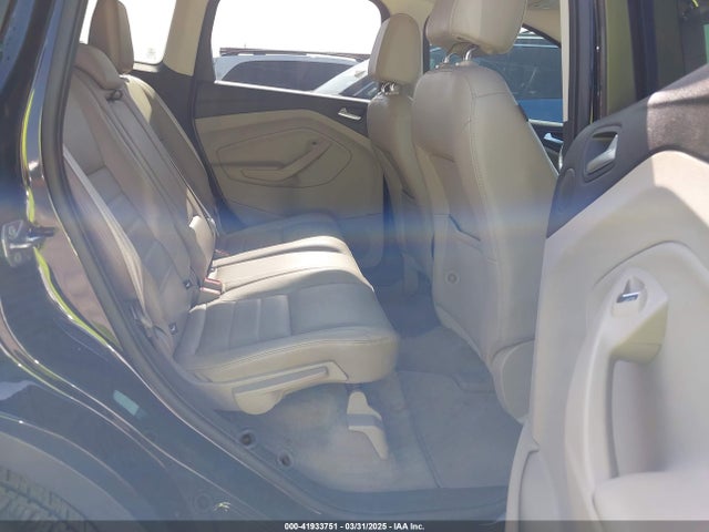 1FMCU0JX5GUC88013 Ford Escape Titanium