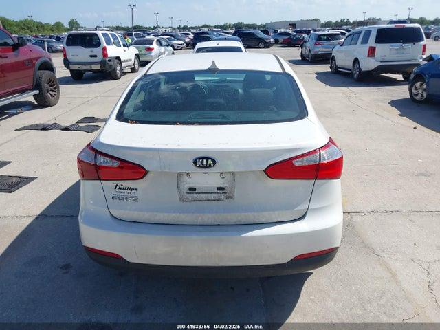 KIA FORTE LX 2016 KNAFX4A65G5503050 Image 17