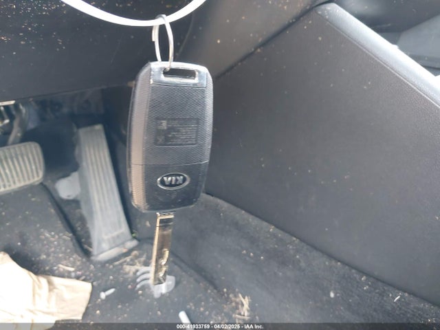 5XXGT4L33JG212605 KIA Optima Lx
