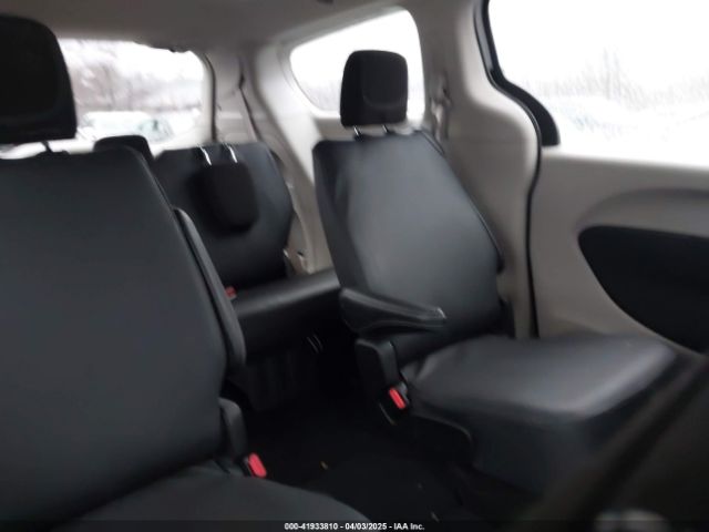 2C4RC1CGXPR608105 Chrysler Voyager Lx