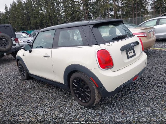 2018 MINI HARDTOP WMWXP5C56J2D71961 Photo 2