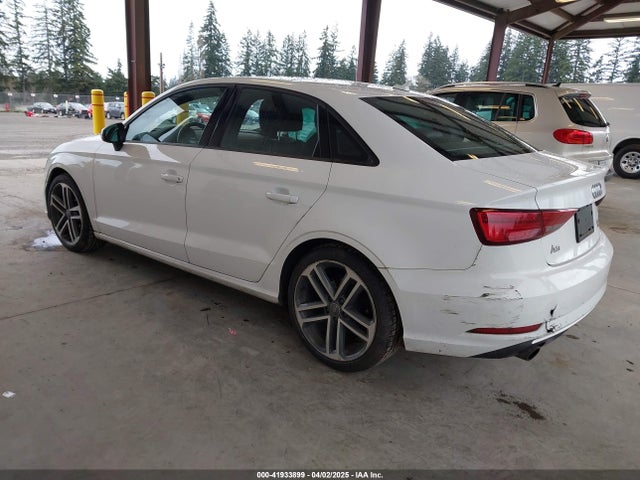 2018 AUDI A3 WAUB8GFF7J1020129 Photo 2