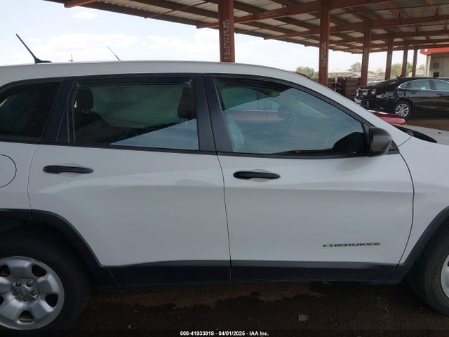 1C4PJLAB2GW135520 Jeep Cherokee Sport