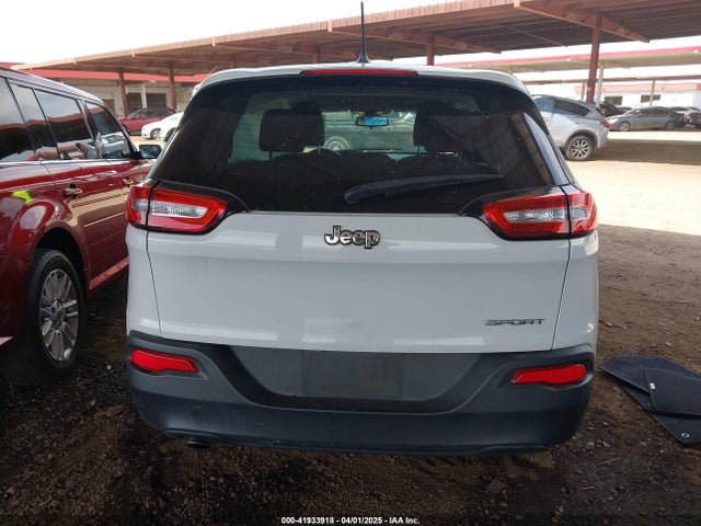 1C4PJLAB2GW135520 Jeep Cherokee Sport