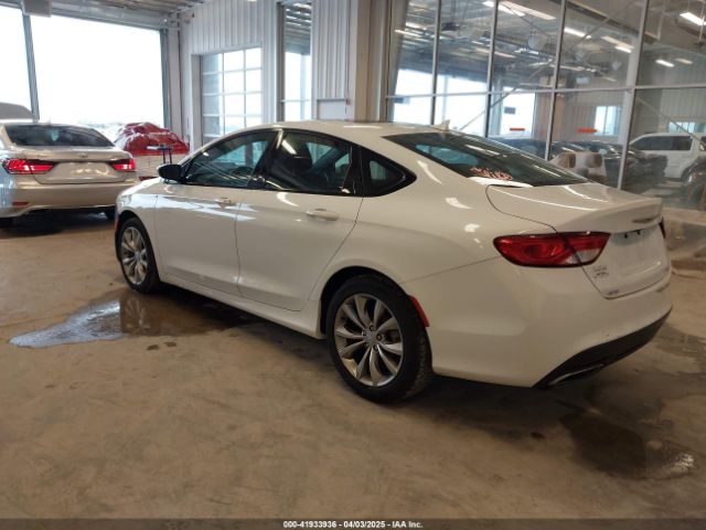 2016 CHRYSLER 200 1C3CCCDGXGN147988 Photo 2
