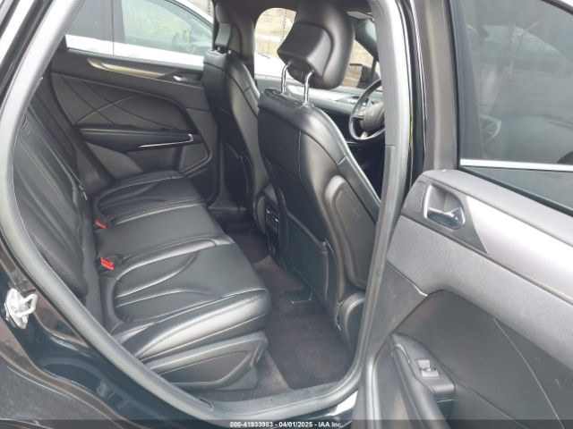 5LMCJ1C91JUL29142 Lincoln Mkc Premiere