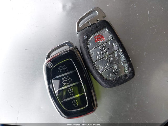 KMHD35LHXGU270505 Hyundai ELANTRA GT
