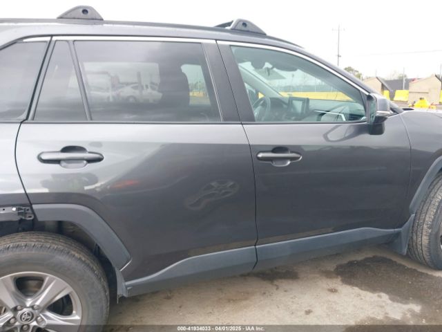 2T3P1RFV9NC268388 Toyota Rav4 Xle