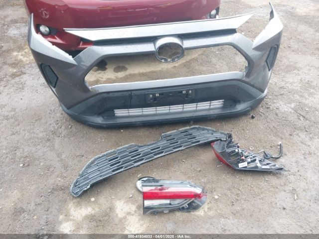2T3P1RFV9NC268388 Toyota Rav4 Xle