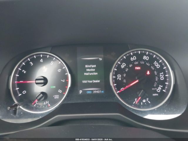 2T3P1RFV9NC268388 Toyota Rav4 Xle