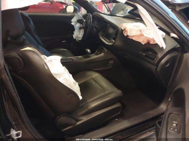 2C3CDZAG0GH131604 Dodge Challenger Sxt Plus