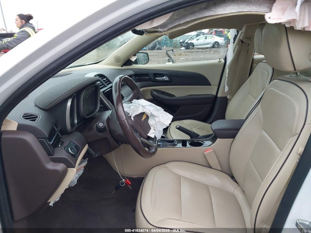 1G11D5SL2FF137789 Chevrolet MALIBU 2LT