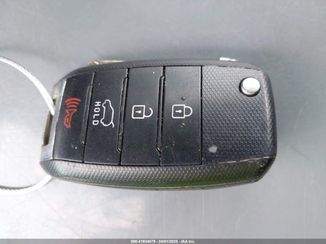 5XYKT4A62FG618479 KIA SORENTO LX
