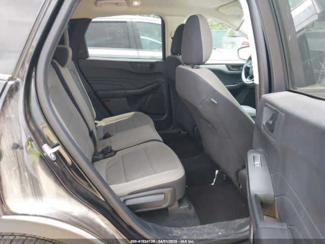 1FMCU0G68NUB87317 Ford ESCAPE SE